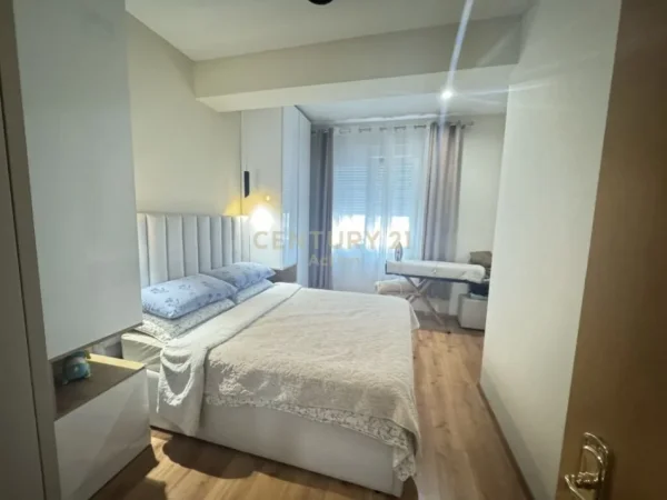 Tirane, shes apartament 2+1 , 95 m² 210.000 € (Globe)