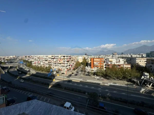 Tirane, shes apartament 1+1 Kati 3, 65 m² 135.000 € (KODRA E DIELLIT)