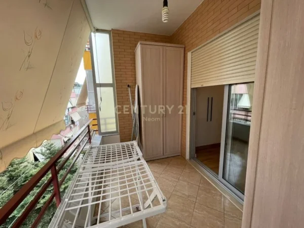 Tirane, jap me qera apartament 2+1+2 , 110 m² 800 € (Liqeni i Thatë)