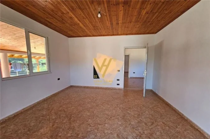 Tirane, shitet Vile 2 Katshe Kati 0, 312 m² 235.000 € (PEZE E MADHE)