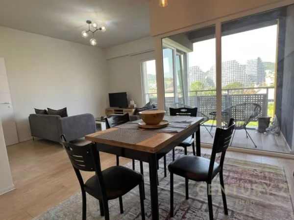 Tirane, jap me qera apartament 2+1+2 , 93 m² 1.300 € (Rruga e Kosovarëve)