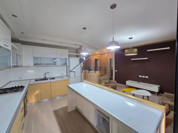 Tirane, jepet me qera apartament 2+1+Ballkon Kati 3, 135 m² 590 € (KMY, Yzberisht)