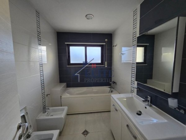 Tirane, jepet me qera apartament 2+1+Ballkon Kati 3, 135 m² 590 € (KMY, Yzberisht)