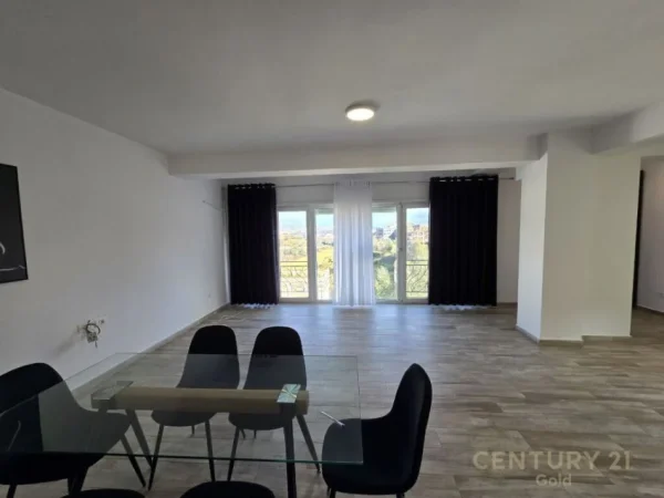 Tirane, jap me qera apartament 3+1+3+POST PARKIMI , 208 m² 1.200 € (Kodra e Diellit)