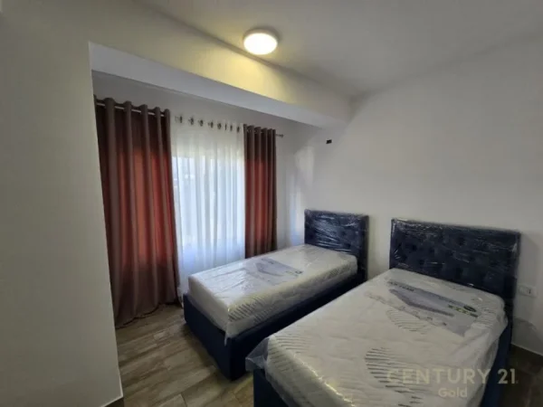 Tirane, jap me qera apartament 3+1+3+POST PARKIMI , 208 m² 1.200 € (Kodra e Diellit)