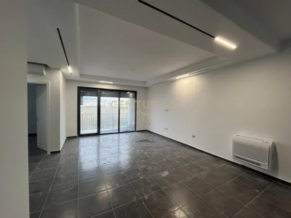 Tirane, shes apartament 3+1+2 , 147 m² 340.000 € (Liqeni i Thatë)