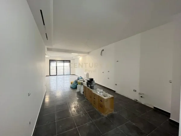 Tirane, shes apartament 3+1+2 , 147 m² 340.000 € (Liqeni i Thatë)