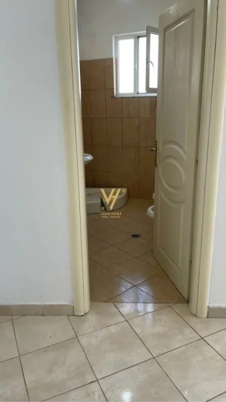 Tirane, shitet apartament 1+1+Ballkon Kati 4, 72 m² 85.000 € (FRESK)