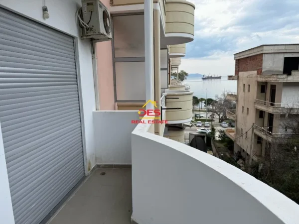 Vlore, jepet me qera apartament 1+1+Ballkon Kati 4, 70 m² 350 € (Rruga dhimitër Konomi)