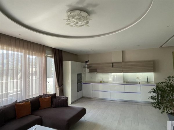 Tirane, jap me qera apartament 2+1+Ballkon Kati 4, 187 m² 1.500 € (LIQENI I THATE)