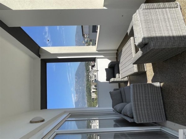 Tirane, jap me qera apartament 2+1+Ballkon Kati 4, 187 m² 1.500 € (LIQENI I THATE)