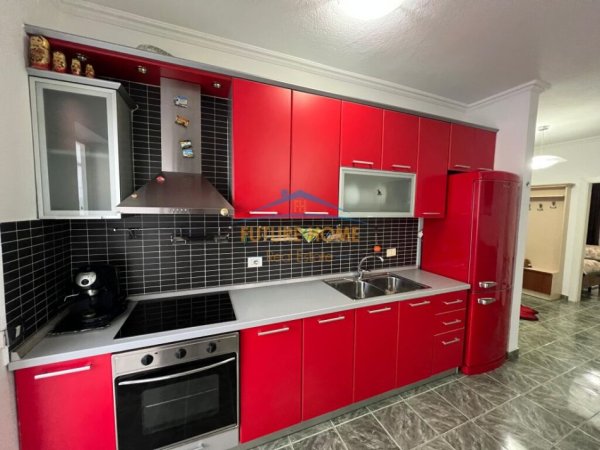 Tirane, jepet me qera apartament 2+1 Kati 11, 117 m² 650 € (21 Dhjetori)