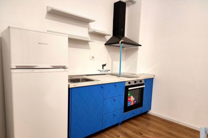 Tirane, jepet me qera apartament 1+1+Ballkon Kati 2, 60 m² 450 € (ALI DEMI)
