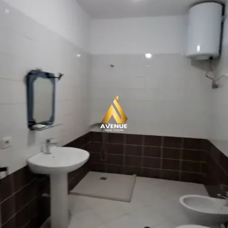 Tirane, shitet apartament 2+1+Ballkon Kati 5, 97 m² 140.000 € (besim alla)