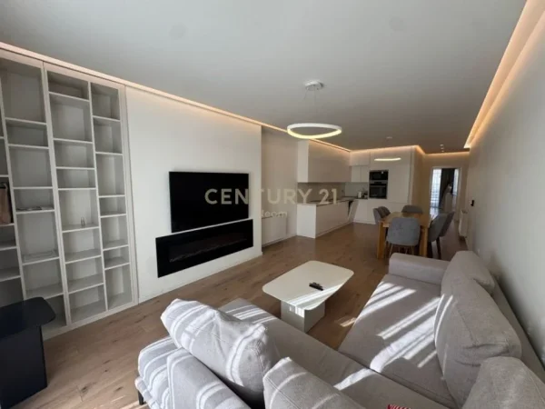 Tirane, shes apartament 2+1+2 , 136 m² 340.000 € (Komuna e Parisit)