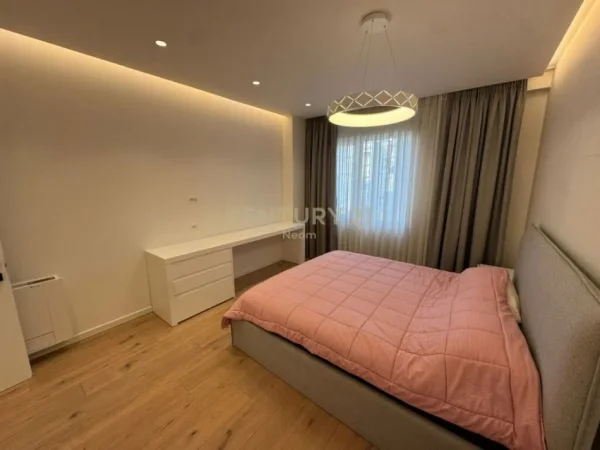 Tirane, shes apartament 2+1+2 , 136 m² 340.000 € (Komuna e Parisit)