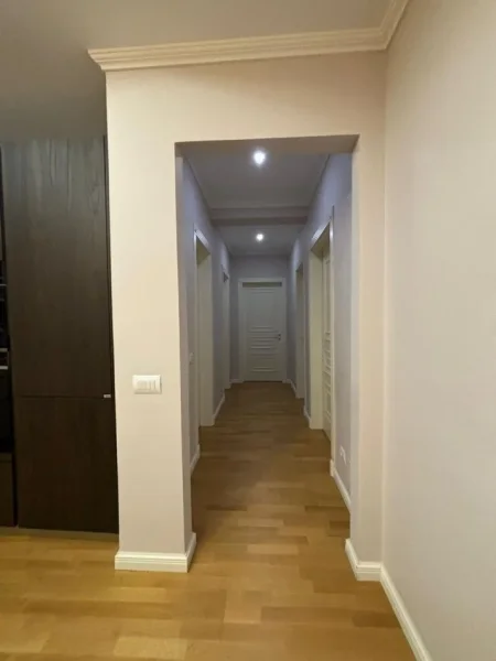 Tirane, shitet apartament Kati 2, 172 m² 390.000 € 