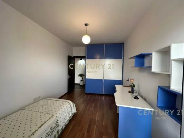 Tirane, jap me qera apartament 2+1 , 100 m² 650 € (Liqeni i Thatë)
