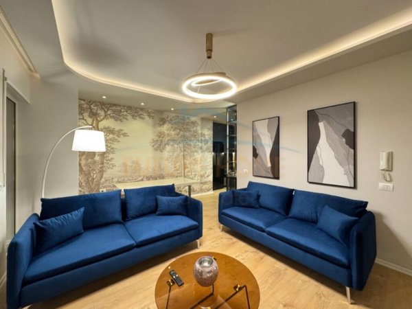 Tirane, jepet me qera apartament 2+1+Ballkon Kati 12, 105 m² 900 € (Rruga Panorama)