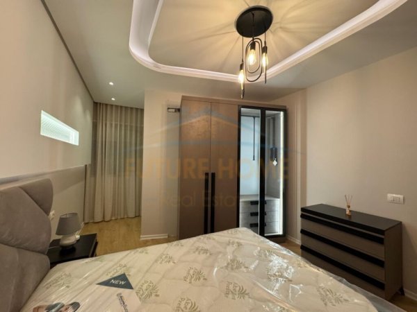 Tirane, jepet me qera apartament 2+1+Ballkon Kati 12, 105 m² 900 € (Rruga Panorama)