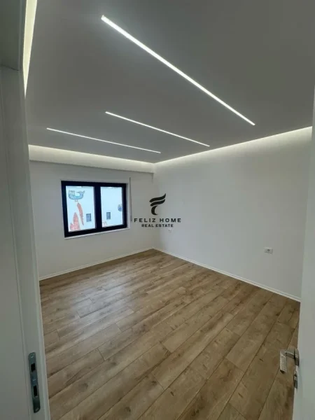 Tirane, shitet apartament 1+1+Ballkon Kati 4, 65 m² 130.000 € (KODRA E DIELLIT)