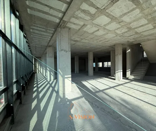 Durres, jepet me qera ambjent biznesi Kati 2, 648 m² (Perball Spitalit)