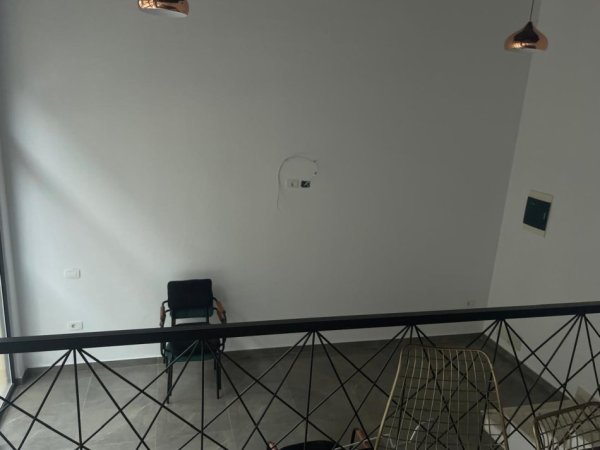 Tirane, jepet me qera dyqan , 50 m² 300 € (Selite,Rezidenca Euro 3D)