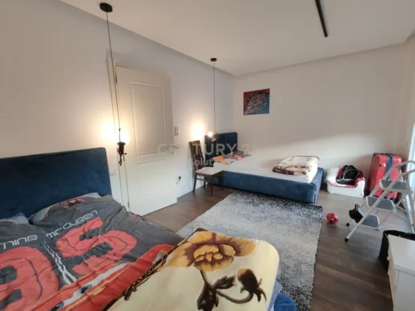 Tirane, shes apartament 2+1+2+POST PARKIMI , 218 m² 440.000 € (Kopshti Botanik Zoologjik)