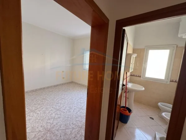 Durres, shitet apartament 1+1+Ballkon Kati 3, 55 m² 62.000 € (plazh lliria)