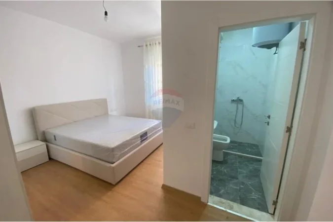 Tirane, jepet me qera apartament 2+1 Kati 3, 100 m² 600 € (Farmacia 10, Rruga e Dibres)