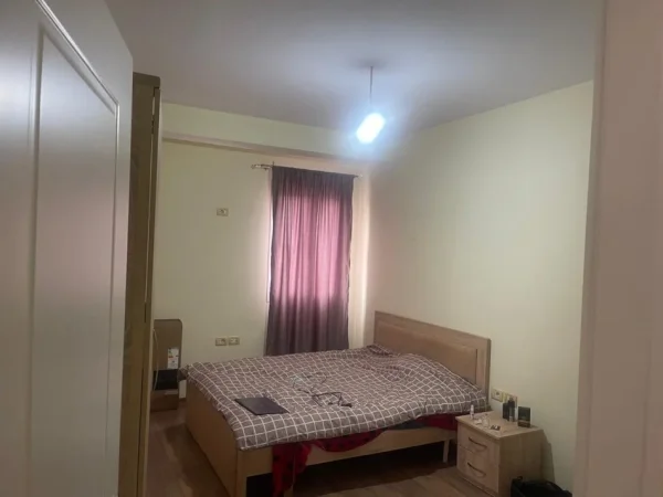 Tirane, jepet me qera apartament 2+1 Kati 4, 80 m² 500 € (rruga siri kodra , prane hotel meridian)