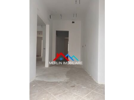 Tirane, jepet me qera ambjent biznesi Kati 0, 100 m² 2500 € (BULEVARI BAJRAM CURRI)