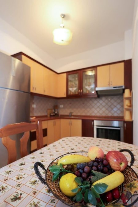 Berat, jepet me qera apartament 1+1 Kati 2, 60 m² 250 € (JEPET ME QERA SUPER APARTAMENTI 1+1 NE BERAT TE PROKURORIA.)
