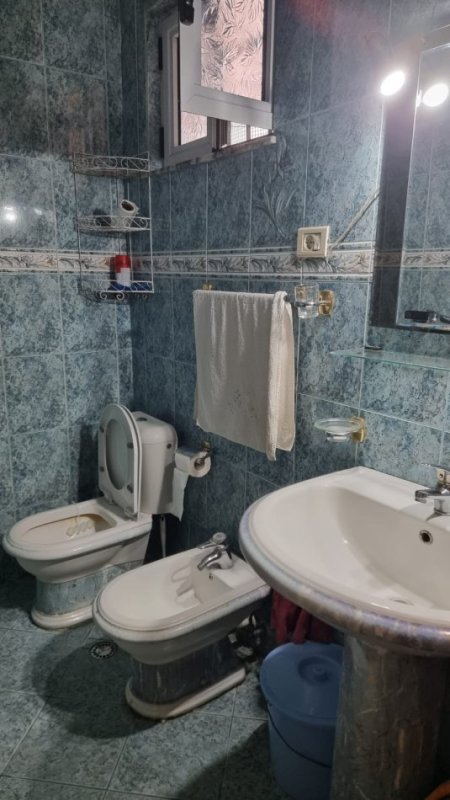 Tirane, jepet me qera apartament 2+1 Kati 2, 100 m² 450 € (JEPET ME QERA SUPER APARTAMENTI 2+1 NE ZONEN E 21 DHJETORIT.)