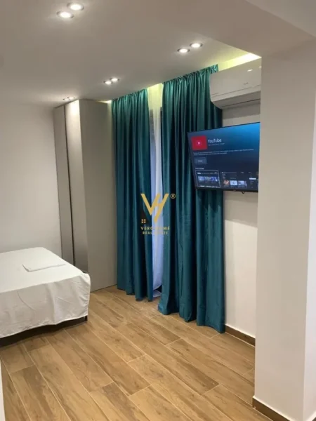 Tirane, shitet garsonier 1+1 Kati 4, 100 m² 330.000 € (BLLOK)