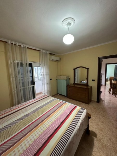 Tirane, shitet apartament 2+1 , 97 m² 130.000 € (Shitet Okazion Apartamenti 2+1 Te Pallatet e Arabit Ne Laprake.)
