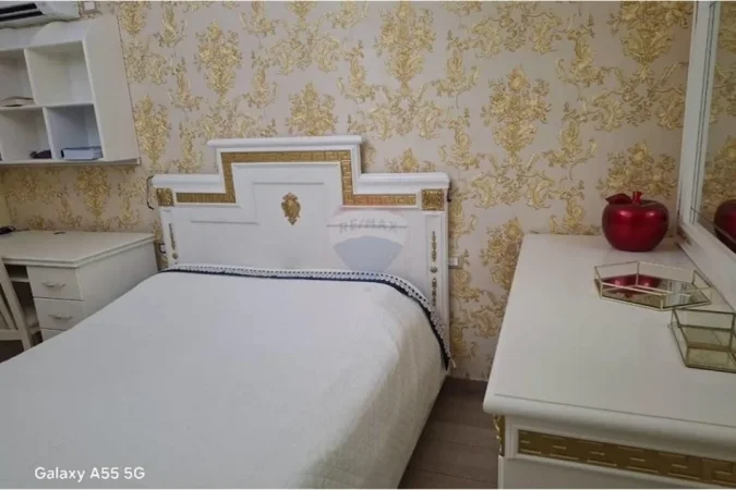 Tirane, jepet me qera 2+1 Kati 4, 75 m² 600 € (Shkolla e Bashkuar)