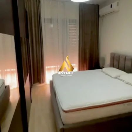 Tirane, jepet me qera apartament 1+1+Ballkon Kati 2, 80 m² 700 € (shyqyri brari)