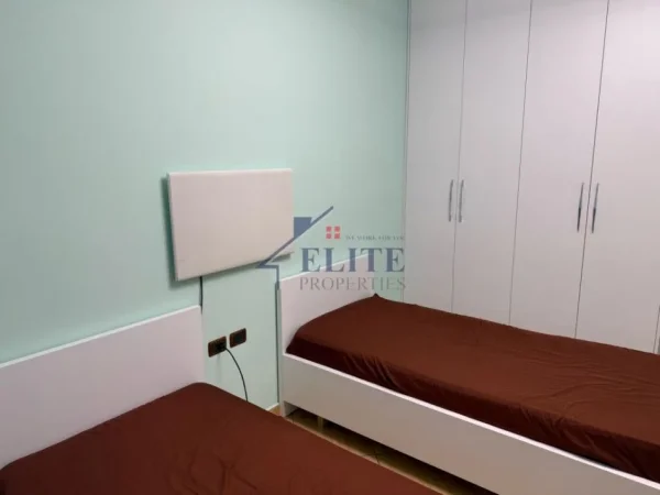 Tirane, jepet me qera apartament 1+1 Kati 3, 90 m² 700 € (Don Bosko)