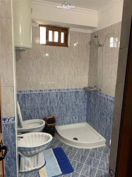 Tirane, jepet me qera apartament 3+1 Kati 3, 81 m² 700 € (RRUGA BARDHYL)