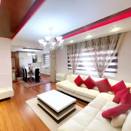 Tirane, shitet apartament 1+1 , 110 m² (𝗕𝗿𝗿𝘆𝗹𝗶, 𝗽𝗲𝗿𝗯𝗮𝗹𝗹𝗲 𝗠𝗮𝘁𝗲𝗿𝗻𝗶𝘁𝗲𝘁𝗶𝘁 𝘁𝗲 𝗥𝗶)