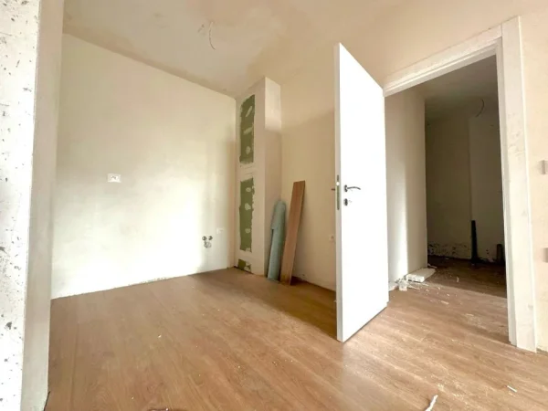 Tirane, shitet apartament 1+1 , 60 m² 117.000 € (Kopshti Botanik)