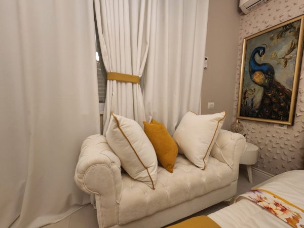 Tirane, jepet me qera apartament 2+1 , 115 m² 1.500 € (Liqeni, Kopshti Zoologjik)