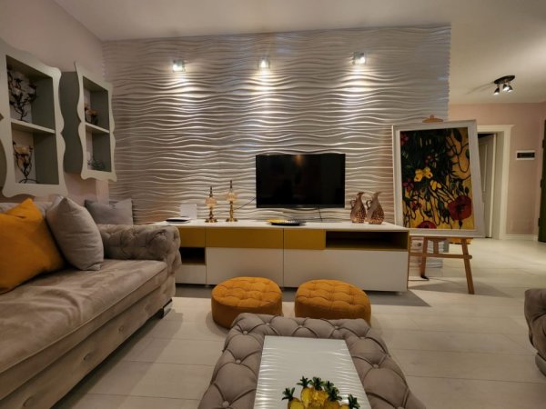 Tirane, jepet me qera apartament 2+1 , 115 m² 1.500 € (Liqeni, Kopshti Zoologjik)
