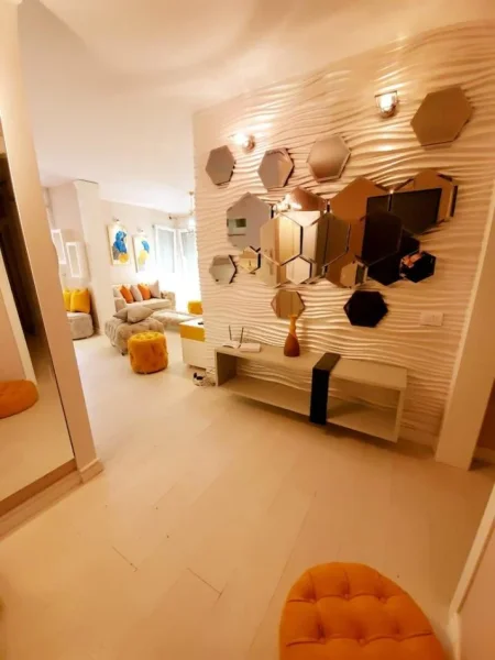 Tirane, jepet me qera apartament 2+1 , 115 m² 1.500 € (Liqeni, Kopshti Zoologjik)