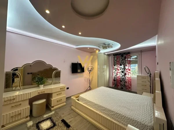 Tirane, shitet apartament 3+1+Aneks+Ballkon Kati 2, 153 m² 265.000 € (OXHAKU)