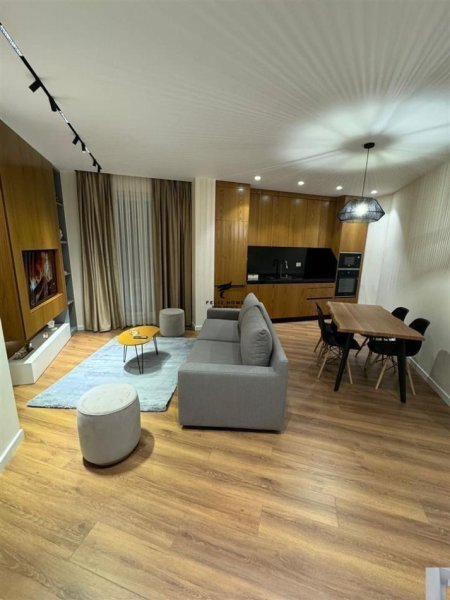 Tirane, jepet me qera apartament 2+1+Ballkon Kati 5, 70 m² 1.500 € (KOPSHTI ZOOLOGJIK)