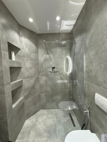 Tirane, jepet me qera apartament 2+1+Ballkon Kati 5, 70 m² 1.500 € (KOPSHTI ZOOLOGJIK)