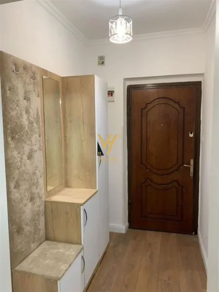 Tirane, jepet me qera apartament 3+1+Aneks+Ballkon Kati 3, 85 m² 700 € (RRUGA BARDHYL)