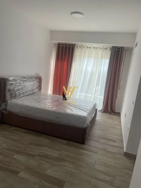 Tirane, jepet me qera apartament duplex 3+1+Aneks+Ballkon Kati 2, 160 m² 1.200 € (REZIDENCA KODRA E DIELLIT 2)